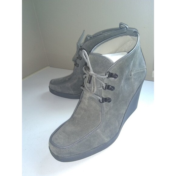 Calvin Klein Penelope Gray Suede Casual Wedge Heel Ankle Booties Size 9.5 M - Picture 1 of 6